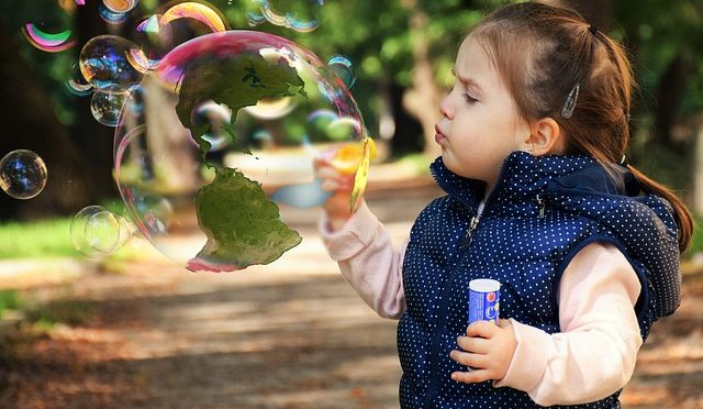 9月入学にしたら、留学生が増えてコロナ感染が広がるじゃないか